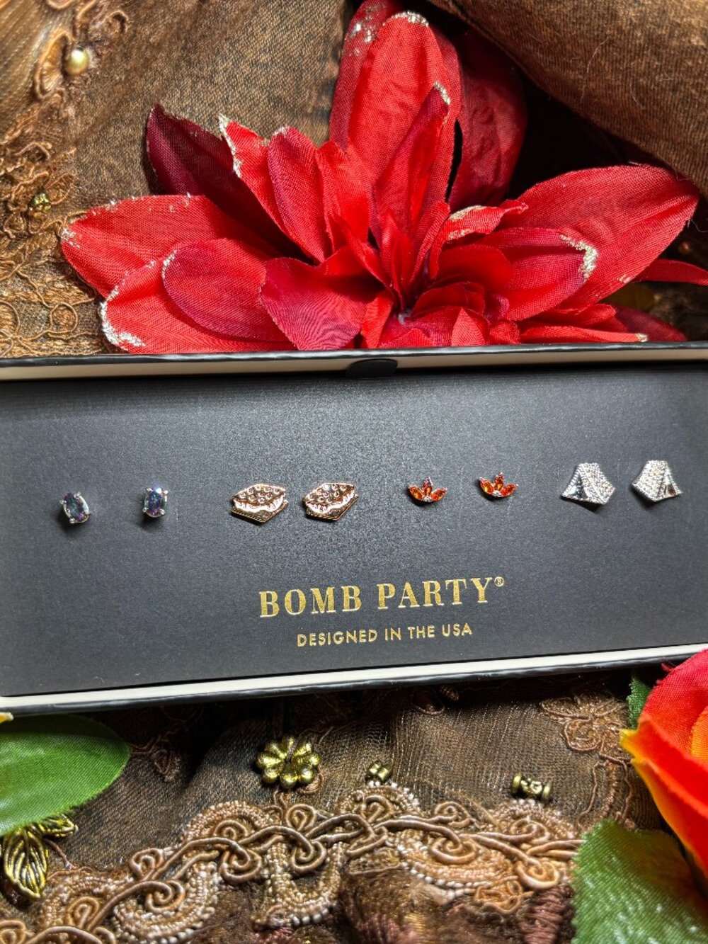 Bomb Party “Cozy By The Campfire” 4 Pair Shiny Studs  RBP6608 MSRP $102